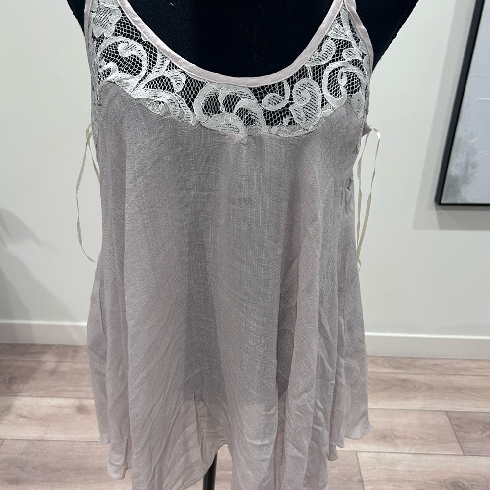 Umgee Gray Lace Detail Tank Top